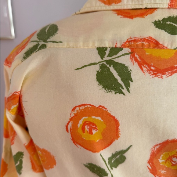 Vintage Floral Print Button-Up Women’s Top - Picture 5 of 6